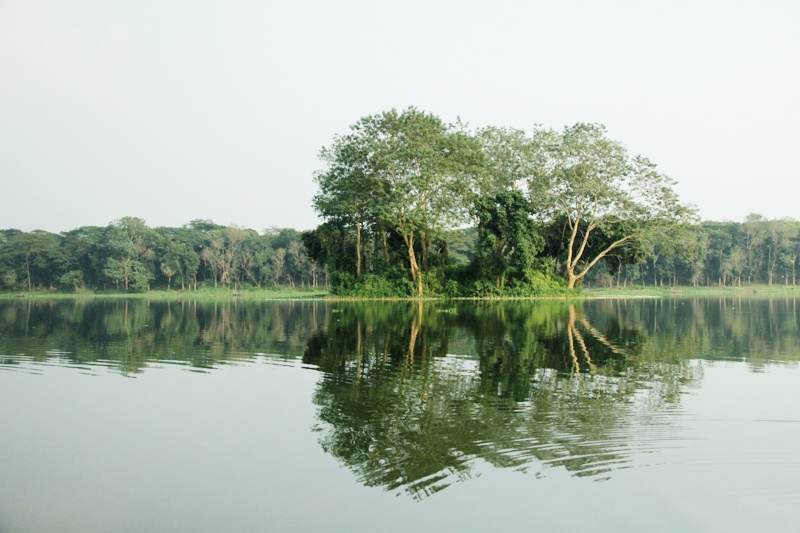 যে সৌন্দর্য ইতিহাসের কথা বলে : দূর্গাসাগর